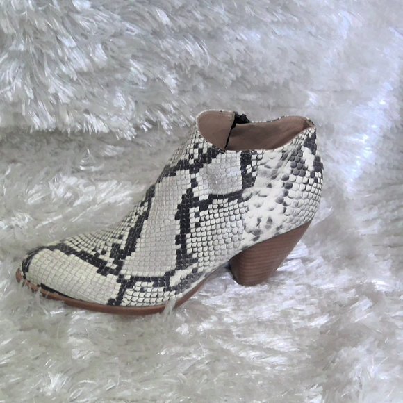 Snakeprint White Python Alberto Zago Ankle Booties - Picture 9 of 13